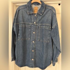 GAP denim shirt jacket (shacket), size Medium Tall